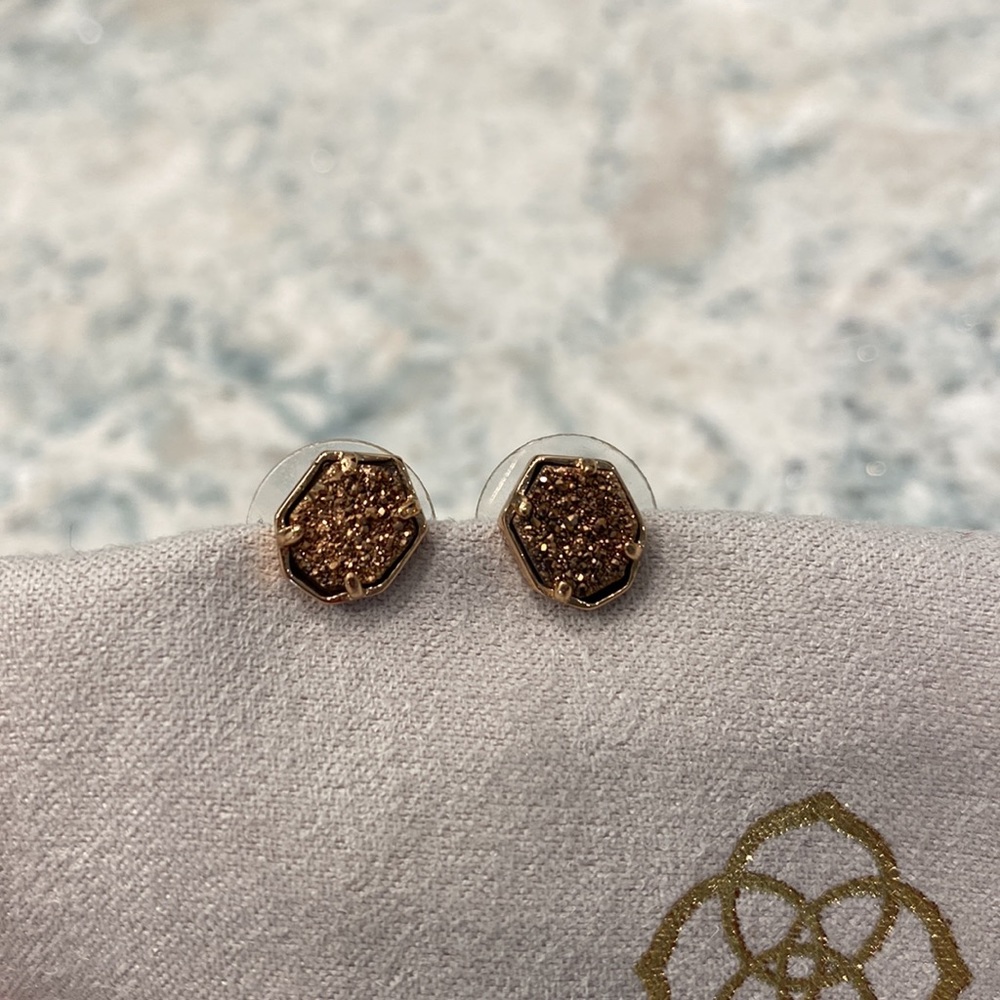 🩷Mini Kendra Scott Glitter Gold Studs🩷